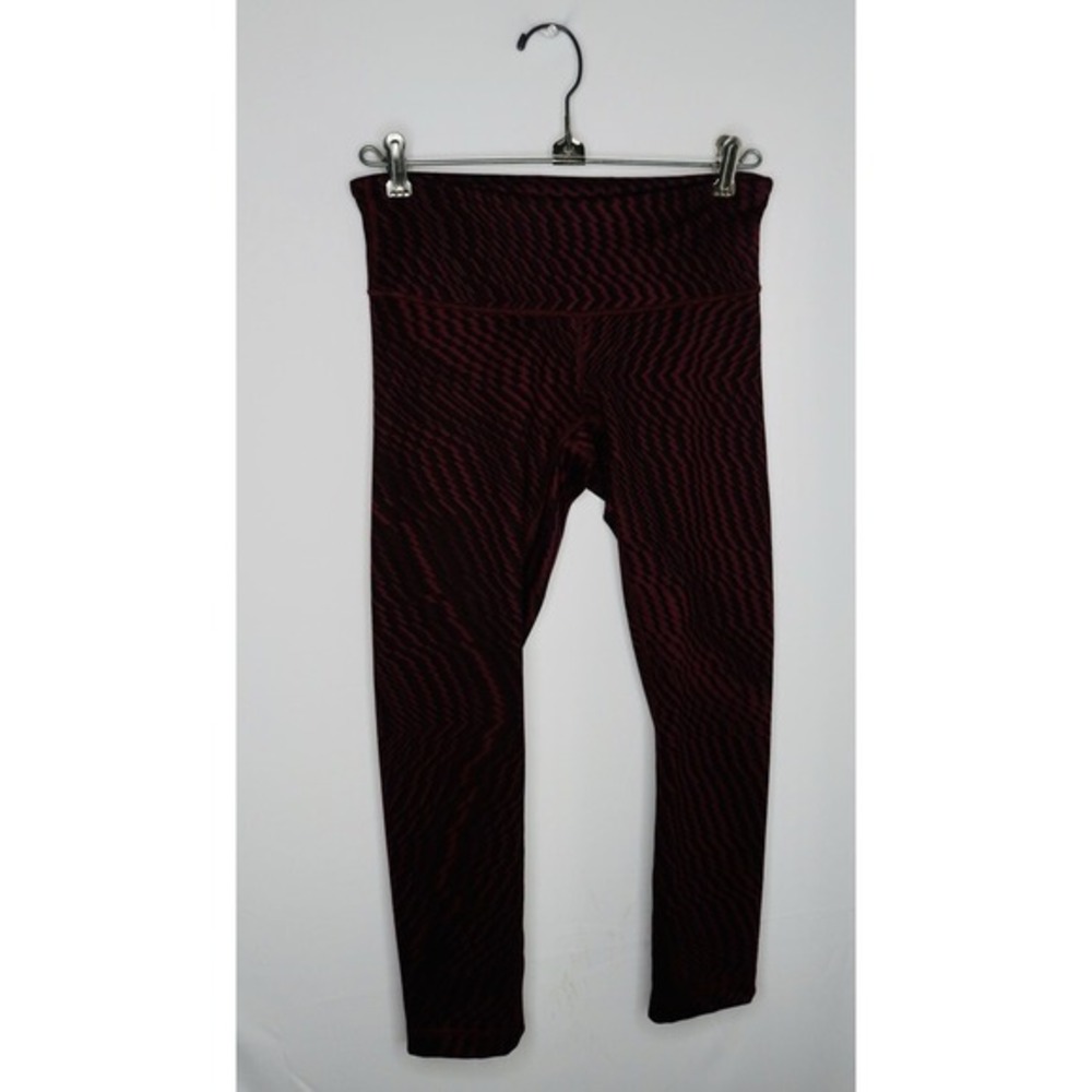 Lululemon Women's Maroon Cropped Leggings sz 4 Activewear Hiking Walking Running